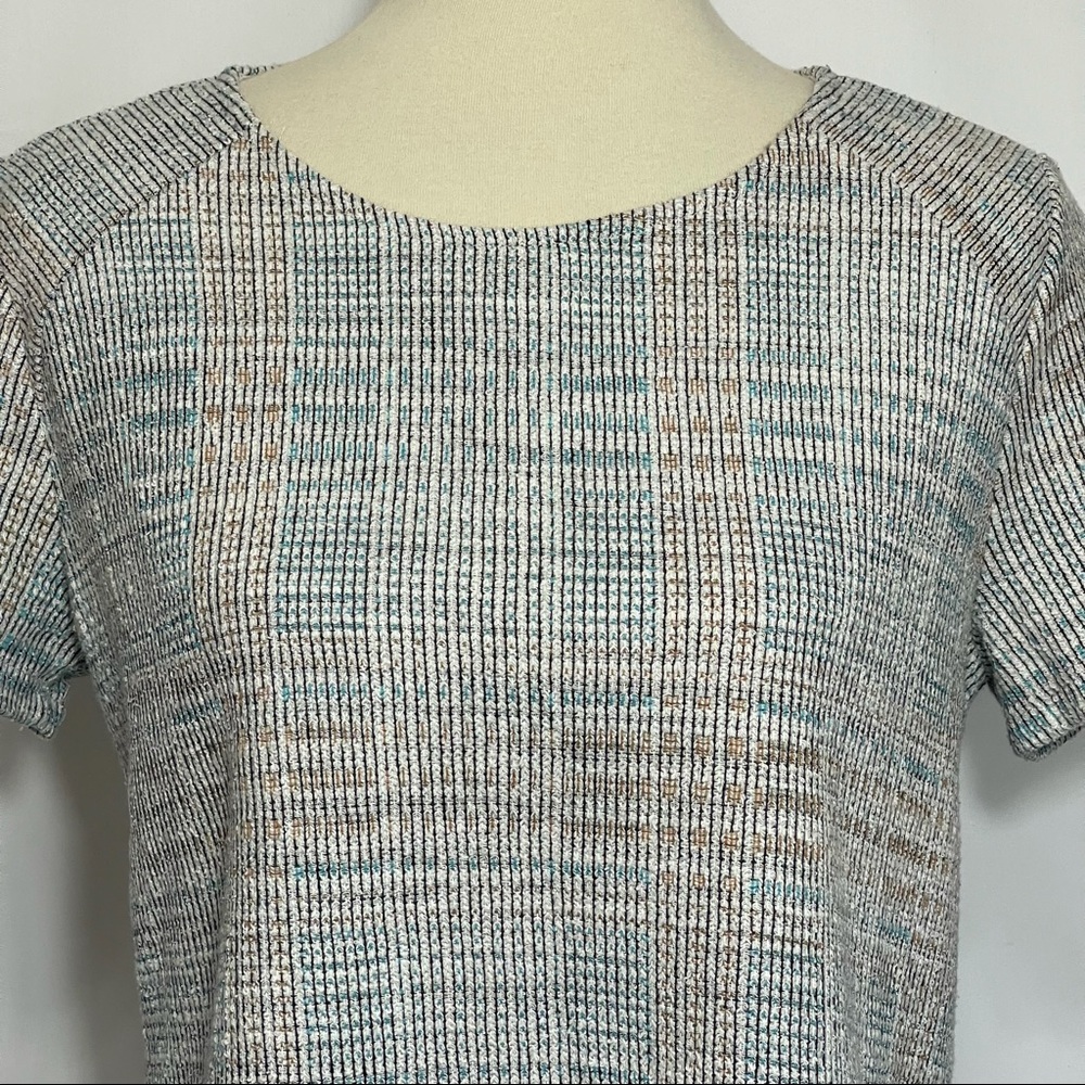 W5 Fringed Hem Short Sleeve Top - Picture 7 of 13